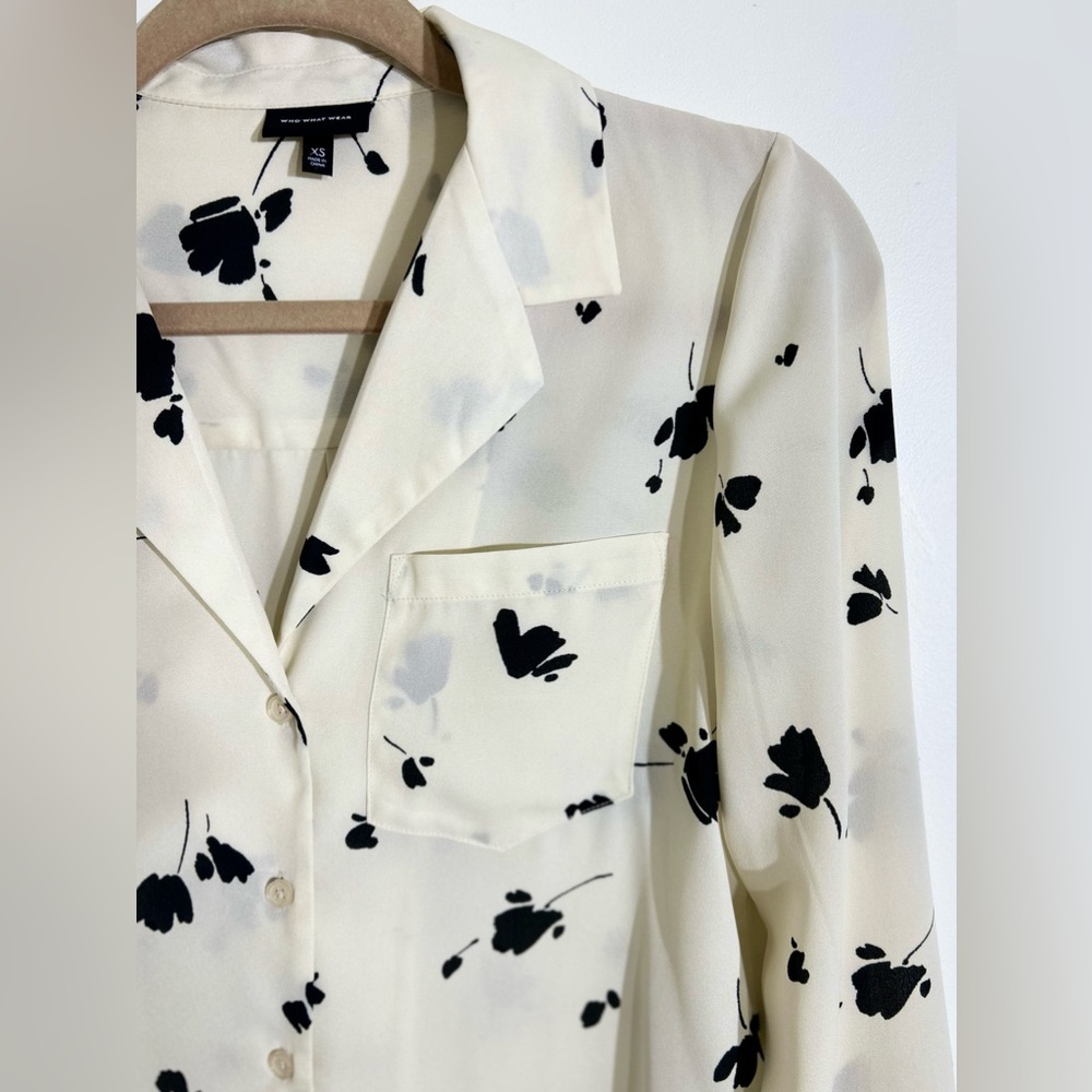 Who What Wear, Ivory and Black Floral Button-Up Blouse